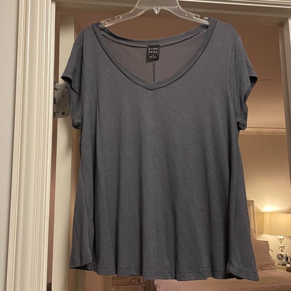 Dark Gray Short Sleeve Top (S) - Picture 1 of 2